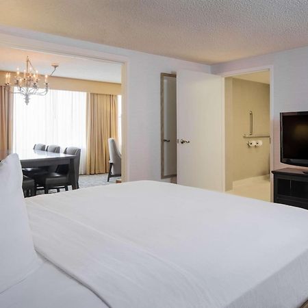 Doubletree By Hilton Hotel Syracuse Восток Сиракьюс Экстерьер фото