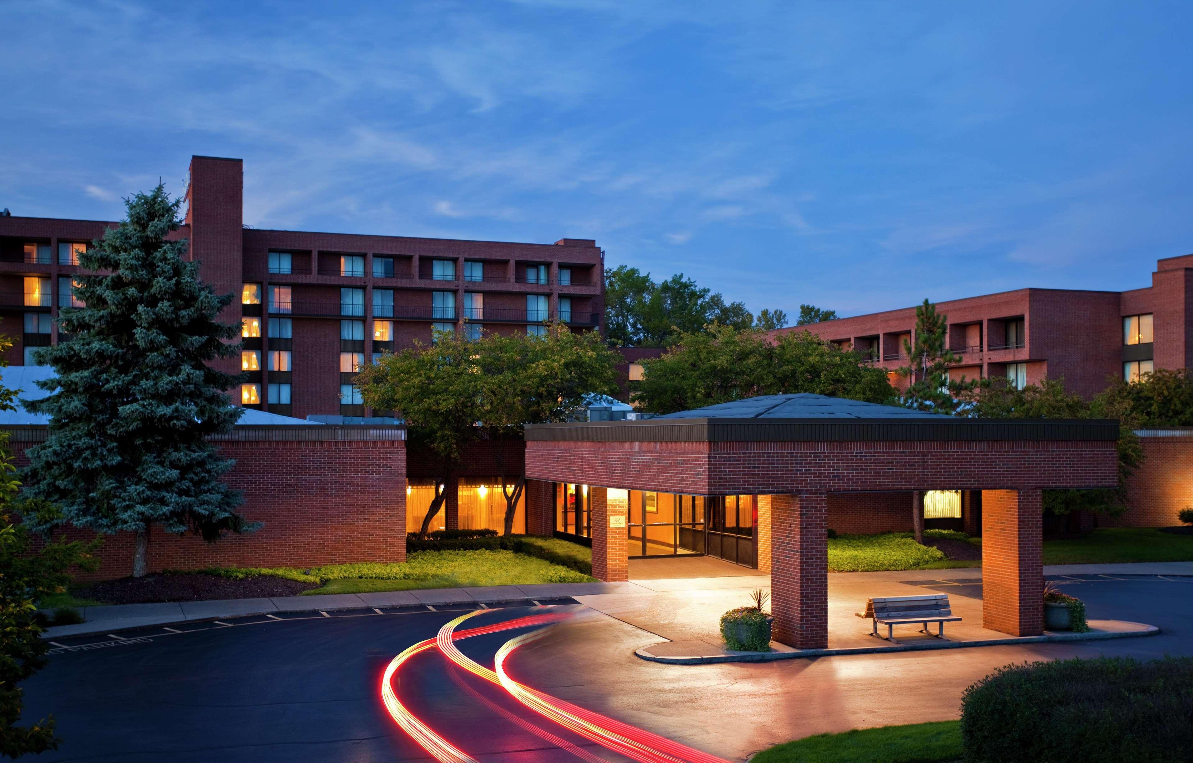 Doubletree By Hilton Hotel Syracuse Восток Сиракьюс Экстерьер фото