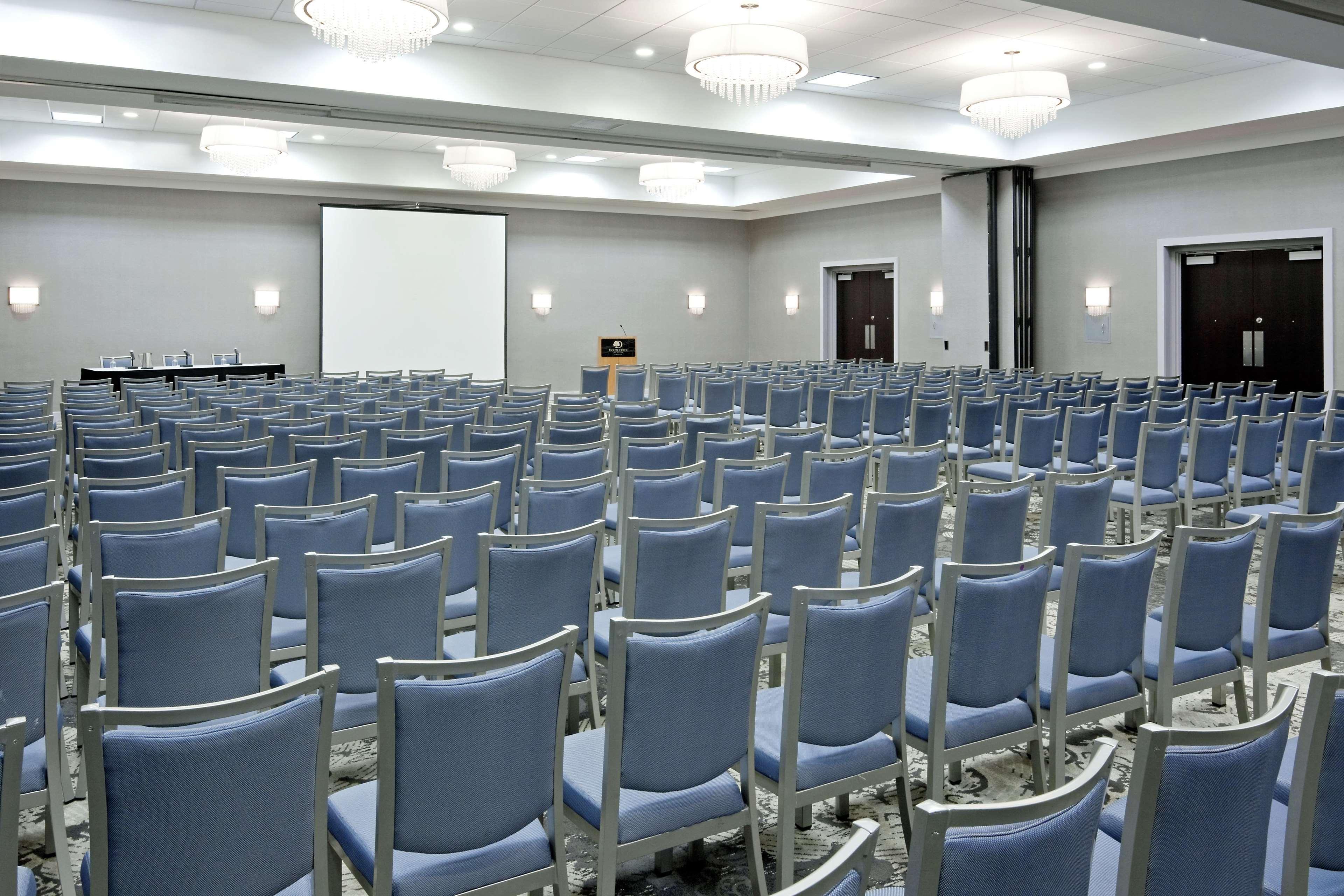 Doubletree By Hilton Hotel Syracuse Восток Сиракьюс Бизнес фото