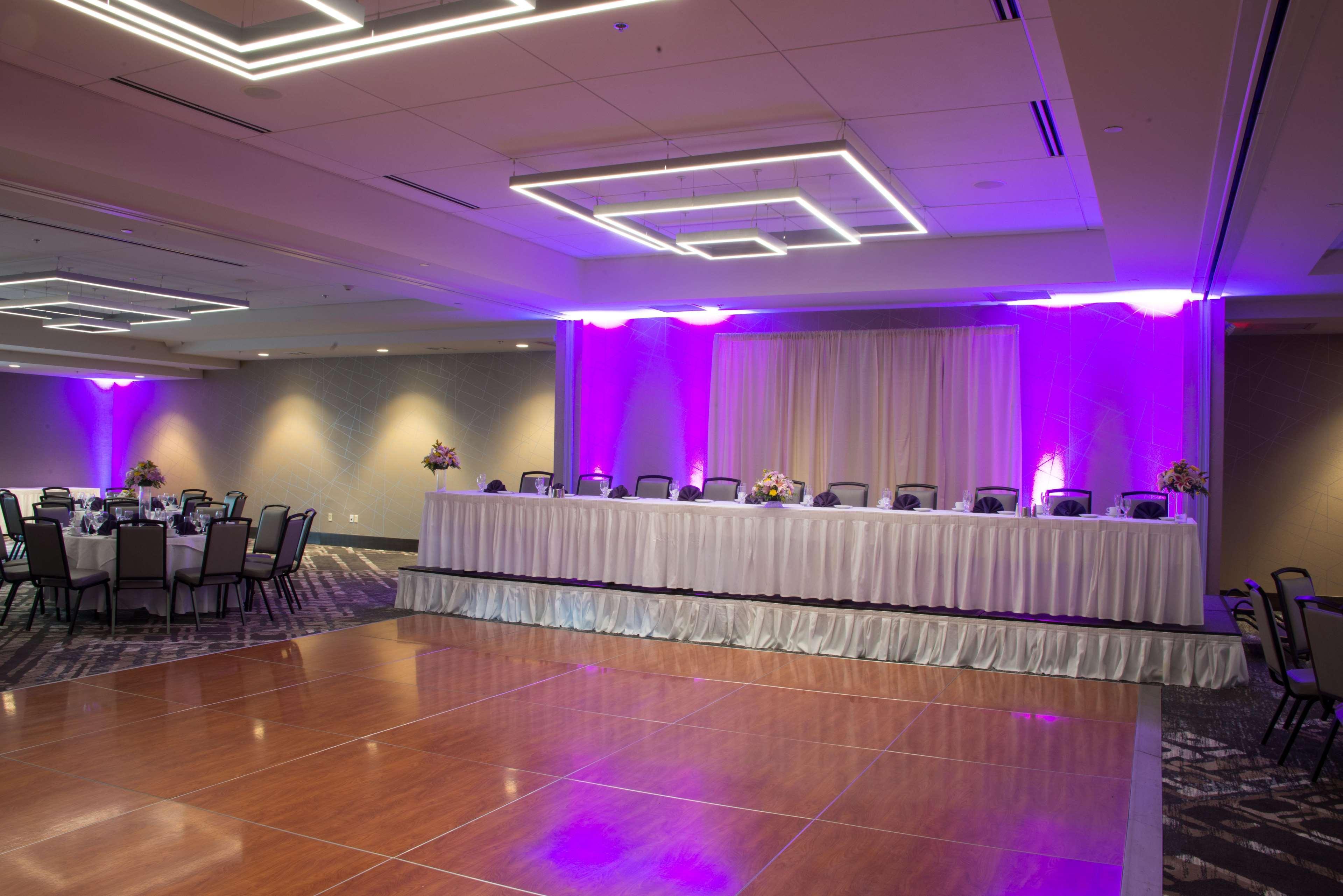 Doubletree By Hilton Hotel Syracuse Восток Сиракьюс Экстерьер фото