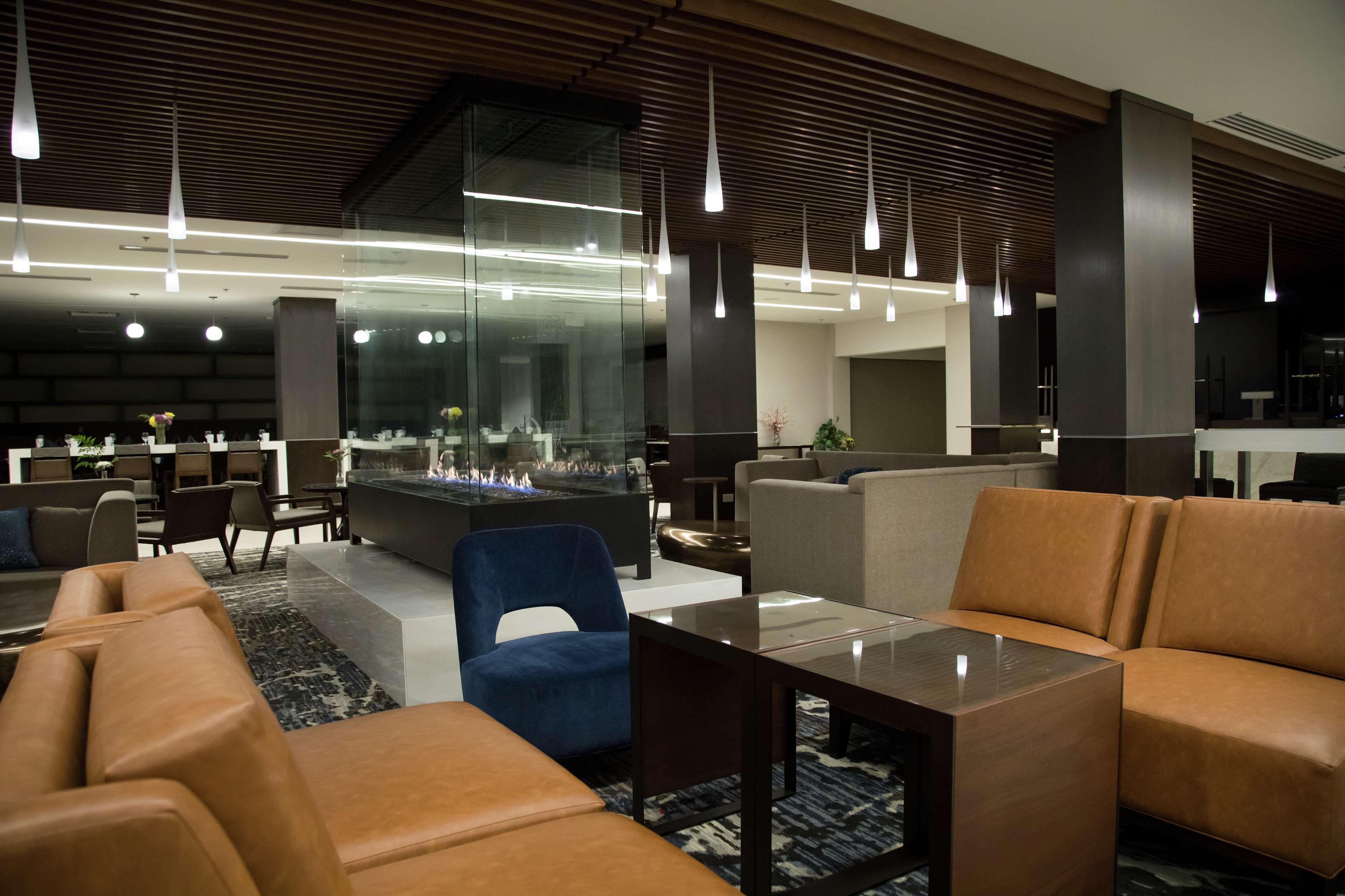 Doubletree By Hilton Hotel Syracuse Восток Сиракьюс Экстерьер фото