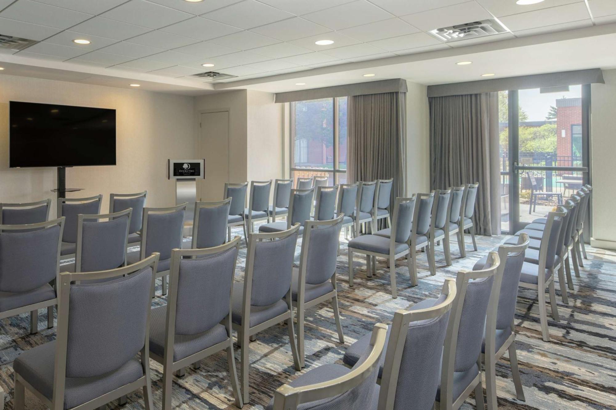 Doubletree By Hilton Hotel Syracuse Восток Сиракьюс Экстерьер фото