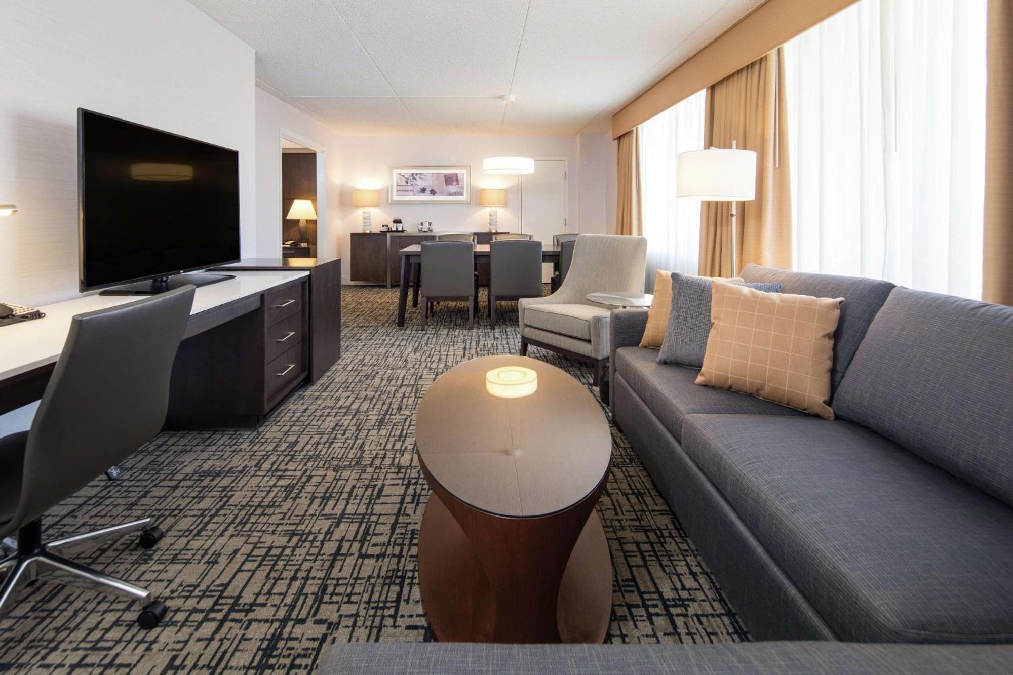 Doubletree By Hilton Hotel Syracuse Восток Сиракьюс Экстерьер фото